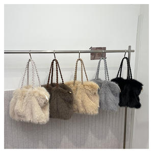 Sac à main en peluche tendance pour femmes, nouveau modèle d'hiver, élégant, plissé, en fausse fourrure de renard, sac à bandoulière/sac porté épaule avec fermeture éclair, sangle unique - Product Image 2