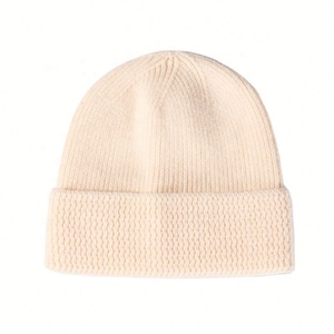 Automne et hiver chaud bonnet tricoté chapeau casquette d'hiver personnalisée pour hommes et femmes pour les fêtes sportives voyage tenue décontracté - Product Image 5