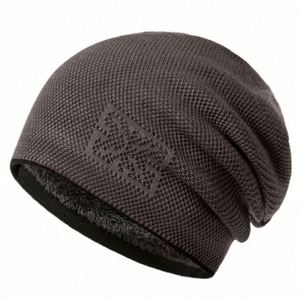 Nouveau bonnet tricoté confortable à motif personnalisé avec fourrure intérieure, bonnet tricoté personnalisé pour l'hiver pour hommes - Product Image 2