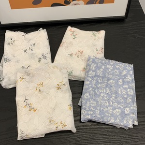 กางเกงในสตรีขายส่ง ลายลูกไม้ดอกไม้ เอวกลาง ขอบหยัก ไร้รอยต่อ เซ็กซี่ น่ารัก ซีทรู ระบายอากาศได้ดี - Product Image 6