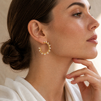 Boucles d'oreilles créoles SA Jewelry plaquées or 18 carats, texture torsadée, perle baroque, argent 925, pour femme, idéales pour les fêtes, respectueuses de la peau, usage quotidien 2026