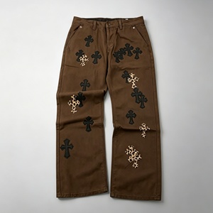 SOONREE <span class=keywords><strong>Jeans</strong></span> <span class=keywords><strong>Homme</strong></span> Vintage Marron avec Patch Croisé, Pantalon en Denim Y2K Grunge Streetwear, Logo Personnalisé, Fabrication OEM/ODM, Délavé, Hiver - Product Image 1