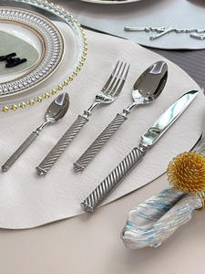 DF BC Fashion Nuevo Juego de Cubiertos de Acero Inoxidable con Mango Martillado Especial: Cuchillo de Mesa, Cuchillo para Carne, Tenedores de Mesa, Tenedores para Postre, Personalizado - Product Image 2