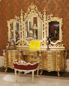 Meuble de lit suspendu au style ancien, de luxe, italien, en argent, roco, mobilier pour palais et villa - Product Image 4
