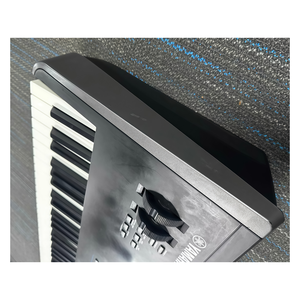Jelo d'occasion 90% neuf pour <span class=keywords><strong>synthétiseur</strong></span> numérique portable MODX8 <span class=keywords><strong>88</strong></span> <span class=keywords><strong>touches</strong></span> avec clavier à mécanisme marteau Beffa et prise casque - Product Image 5