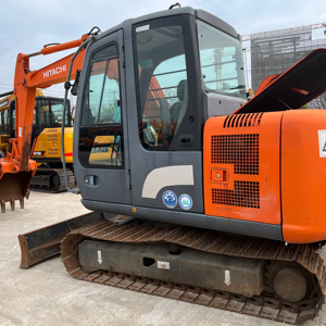 Excavatrice d'occasion HITACHI ZX60 pour travaux de terrassement à vendre - Product Image 1