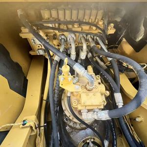 Excavatrice d'occasion de 30 tonnes de Chine, modèle 2023, capacité de la cuve de 1,6 m, moteur japonais d'origine, excellent état - Product Image 6