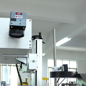 Équipement de marquage laser UV automatique pour capuchons, 500 pièces/min, vérification du code Data Matrix, traceabilité anti-contrefaçon Chestny ZNAK - Product Image 4