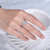 Bague de fiançailles Halo fleurie en argent sterling 925 avec pierres pavées latérales, alliance de mariage à coupe ronde, bague de promesse pour femme