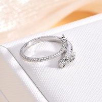 Dragon Tail Turn Gankun Boutique Bague de mode en cuivre doré avec un design de bon augure brillant pour de joyeuses fêtes