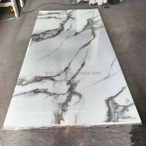 Paneles y Tableros de Pared de Mármol <span class=keywords><strong>Blanco</strong></span> Artificial de Alto Brillo - Láminas de PVC Modernas Resistentes <span class=keywords><strong>al</strong></span> <span class=keywords><strong>Agua</strong></span> y a los Rayos UV <span class=keywords><strong>para</strong></span> Decoración de Interiores de Villas y Hoteles - Product Image 3