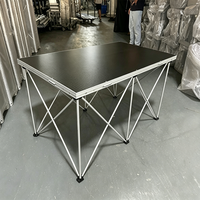 Scène pliante portable en aluminium durable avec palier et structure en treillis, avec jupe noire, à vendre