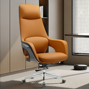 Silla Ejecutiva de Oficina de Cuero con Respaldo Alto, Moderna, Giratoria, Ajustable y con Elevación para CEO o Gerente - Product Image 1