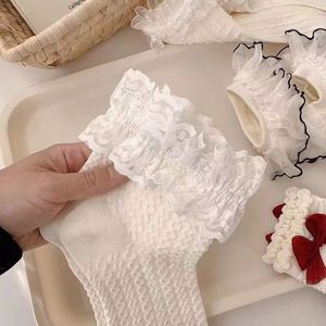 Chaussettes en dentelle blanches crémeuses pour femmes, absorbant la sueur, mi-mollet, élégantes, style Lolita, en coton - Product Image 2