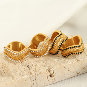Bagues tendance dorées à motif géométrique, serties pavé, bijoux unisexes, cadeau - Product Image 2