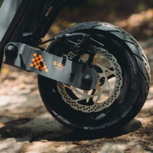 สกู๊ตเตอร์ไฟฟ้า KuKirin G4 ระยะทางวิ่งไกล 75 กม. ความเร็ว 70 กม./ชม. มอเตอร์ไร้แปรงถ่าน 2000W พับเก็บได้ พร้อมระบบควบคุมผ่านแอป KuKirin G4 สำหรับขับขี่ออฟโรด - Product Image 5