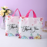 Vente directe d'usine, sac de shopping en plastique LDPE personnalisé avec logo, imprimé en gravure, recyclable, boucle souple pour vêtements, sous-vêtements, chaussettes