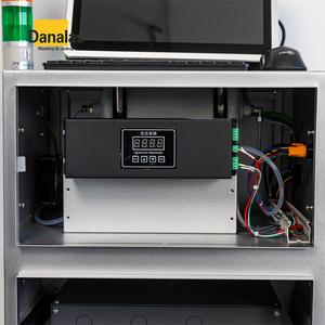 Impresora de Codificación por Inyección de Tinta Piezoeléctrica UV de 54 mm para Producción Industrial, Modelo D8400, Alta Potencia, Compatible con 20w 30w 5 - Product Image 3