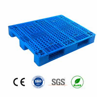 Palette en plastique HDPE durable 1100*1100mm, résistante à l'eau, avec entrée pour chariot élévateur à quatre voies, pour l'empilage de marchandises en entrepôt