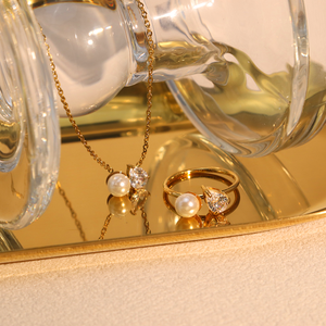 Chris April joyería de moda 316L Acero inoxidable PVD chapado en oro gota de agua lágrima perla circón colgante collar - Product Image 3