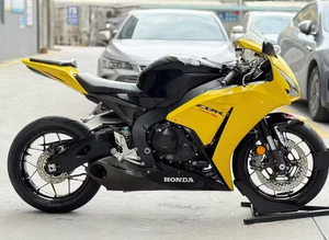 <span class=keywords><strong>Honda</strong></span> CBR1000RR Usada, Superbike de Gasolina Reacondicionada, <span class=keywords><strong>1000cc</strong></span>, Refrigeración por Agua, Motocicleta de Carreras de Alto Rendimiento - Product Image 2