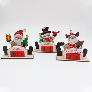 Calendrier de l'Avent de Noël en bois, figurines Père Noël, bonhomme de neige, renne, décoration de compte à rebours pour enfants, utilisation en intérieur - Product Image 1
