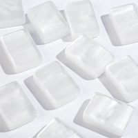 Collection Premium Perle Dorée : Ensemble de Mahjong Américain en Acrylique Gravé avec Tapis de Mahjong en Peluche pour Cadeaux de Noël
