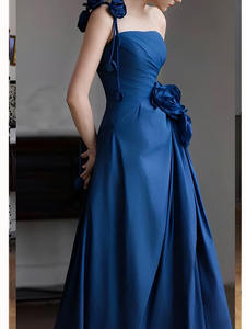 Vestido de Noche Elegante Estilo Chic LY-PD0131, Vestido de Fiesta para Damas, Satén, Sin Mangas, Corte en A, Corsé, Cola Larga, Decoración Floral - Product Image 4