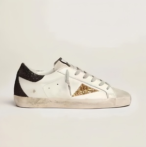 รองเท้าผ้าใบแฟชั่นยูนิเซ็กส์คุณภาพสูง รุ่น Gold Goose Flat Sneakers ขายส่ง รองเท้าลำลอง Superstar ดีไซน์ย้อนยุค รองเท้าสเก็ตบอร์ด - Product Image 1