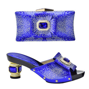 <span class=keywords><strong>Escarpins</strong></span> d'été de créateur de <span class=keywords><strong>luxe</strong></span> italien pour femmes chaussures à talons hauts carrés couleur citron bout ouvert ensemble de fête en strass rouge EUR 37-41 - Product Image 2