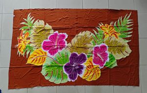 Sarong de rayón Premium 100% para mujer, diseño de flores tropicales pintadas a mano, ropa de playa de moda inspirada en las islas de Bali Asia Pacífico - Product Image 3