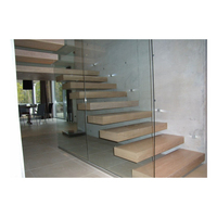 Escalier droit en bois élégant pour intérieur, design d'escalier flottant pour résidentiel