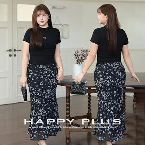 Falda Midi de Gasa con Estampado de Mariposas de Cintura Alta, Talla Grande 45, Negra, Falda Estampada Ajustada con Corte en Diagonal para Mujer - Product Image 4