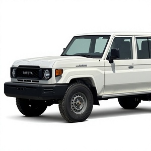 Toyota Land Cruiser 79 Doppia Cabina 4.2L Diesel V6 Manuale SUV Guida a Sinistra Esterno Bianco Sedili in Tessuto - Product Image 1