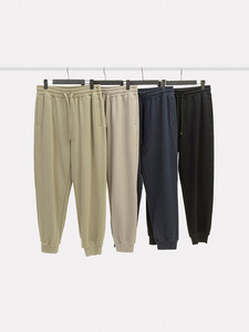 Joggers de calle de peso pesado en color sólido Felpa suelta y casual Terry 85% algodón, 15% poliéster 380gsm pantalones de chándal para hombres. - Product Image 5