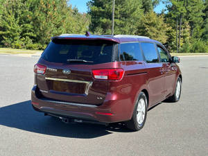 Vente en gros de voitures d'occasion propres et sans accident à prix abordable, modèle 2017, pour <span class=keywords><strong>Sedona</strong></span> LX 4 portes Mini-Van, système radio Bluetooth, bon rendement énergétique, conduite à gauche - Product Image 5