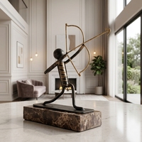 Sculpture d'art abstraite de tir à l'arc en bronze foncé et marbre, statue de tireur de luxe moderne, base en marbre, sculptée à la main, décoration de bureau
