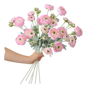 Nueva Llegada Venta Caliente <span class=keywords><strong>6</strong></span> Cabezas Seda Ranunculus Flor Flocado Tallo Artificial Luz Rosa Té Rosa - Product Image 5