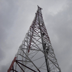 Tháp viễn thông với sét và vật liệu nối đất, ánh sáng hàng không, hệ thống bắt giữ mùa thu 3 hoặc 4 chân tháp thép - Product Image 2