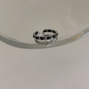 แหวนสไตล์ยุโรปและอเมริกันย้อนยุคแบบไขว้สองชั้น แหวนเปิดโลหะผสมสำหรับผู้หญิงและผู้ชาย ขายดี - Product Image 2