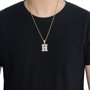 SHIYOUYOU Collier Pendentif Bambou Hip Hop en Cuivre Rhodié avec Micro-incrustation de Zircon, Motif Nuage de Sucre Glacé à Pointes et 26 Lettres Anglaises - Product Image 4