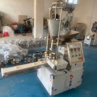Machine tout-en-un entièrement automatique CNC pour la fabrication de gâteaux de riz glutineux, de baozi, de mantou et de pâtés, idéale pour les restaurants commerciaux