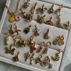 Accesorios DIY Sencillos y Gratuitos de Acero Inoxidable: Llavero de Rugby, Colgante de Mariposa Arcoíris, Pulseras y Collares con Dijes - Product Image 2