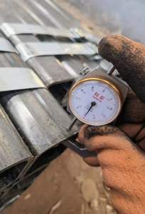 Tuyau de Construction 50*50mm 4x4 <span class=keywords><strong>tube</strong></span> carré tuyau carré 21mm <span class=keywords><strong>tube</strong></span> carré en métal pour poteau de clôture en <span class=keywords><strong>acier</strong></span> - Product Image 5