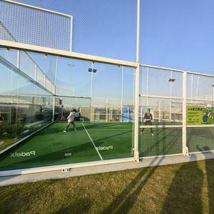 <span class=keywords><strong>Prix</strong></span> d'usine Terrain à pédales panoramique Terrain de sport extérieur <span class=keywords><strong>Padel</strong></span> Court de tennis <span class=keywords><strong>Construction</strong></span> en acier/verre Durable - Product Image 4