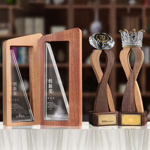 Trofeo de madera de cristal personalizado superior al por mayor, Trofeo tallado profundo de madera maciza con grabado láser de <span class=keywords><strong>haya</strong></span>, trofeo de premio de cristal - Product Image 5