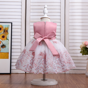 Robe de soirée formelle à col rond pour l'été, longueur genou, broderie florale, pour bébé fille de 1 an - Product Image 6