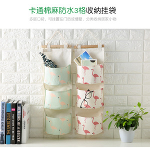 กระเป๋าเก็บของแบบแขวนสามช่อง ติดผนัง สำหรับใช้ในบ้าน สำนักงาน หอพัก ลายพิมพ์ฟลามิงโก - Product Image 1