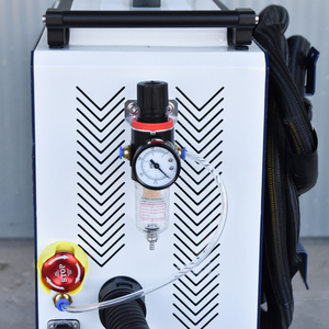 Macchina per Pulizia Laser ad Alta Velocità da 300W per <span class=keywords><strong>Rimozione</strong></span> Ruggine e Pulizia Superficiale di Carrozze Ferroviarie - Product Image 5