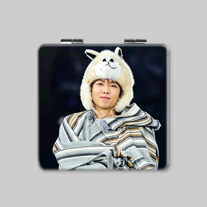 Specchio Portatile Pieghevole Quadrato Bifacciale dei KPOP Idol Bangtan Boys, <span class=keywords><strong>Tour</strong></span> Mondiale Arirang a Lima Perù, JK V JIMIN Suga RM - Product Image 6